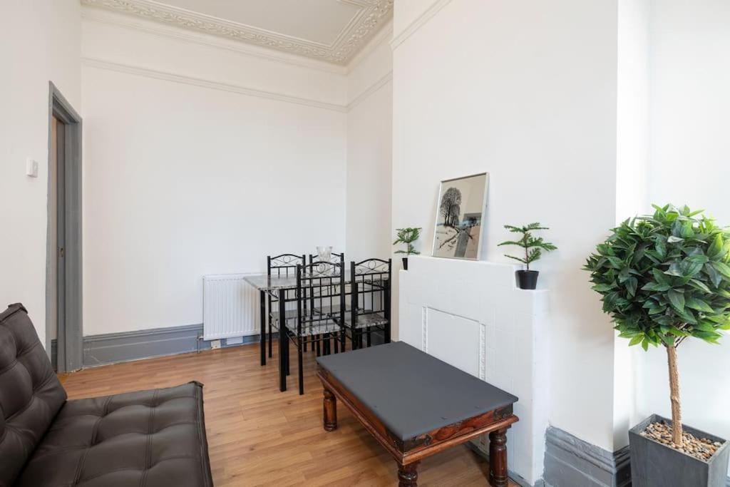 2A - Bright & Airy 2 Bed Flat - 20 Mins To Central لندن المظهر الخارجي الصورة