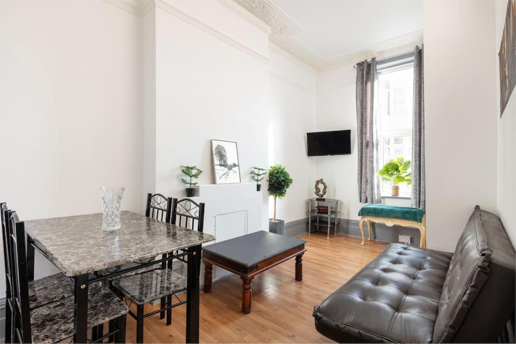 2A - Bright & Airy 2 Bed Flat - 20 Mins To Central لندن المظهر الخارجي الصورة