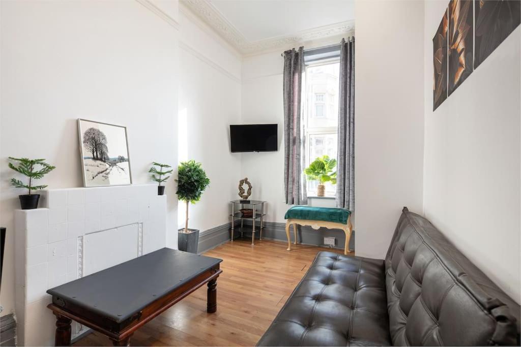2A - Bright & Airy 2 Bed Flat - 20 Mins To Central لندن المظهر الخارجي الصورة